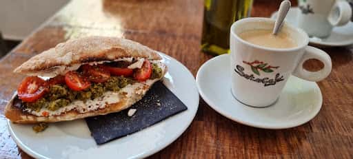 Oleum Café: tostadas y desayunos en Alcalá