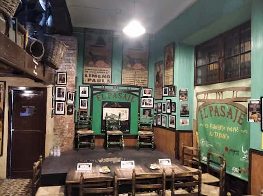 Tabanco El Pasaje en Jerez: vinos y flamenco en directo