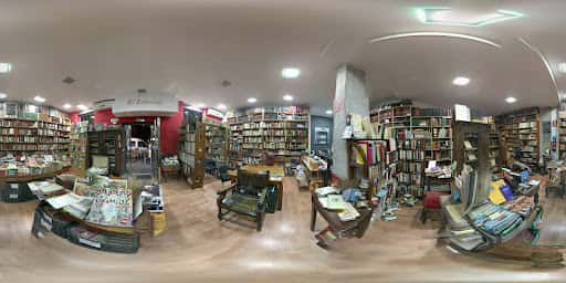 Librería Anticuaria El Laberinto en Córdoba