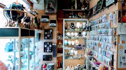 Crapze Tresors: minerales y joyería en Badalona