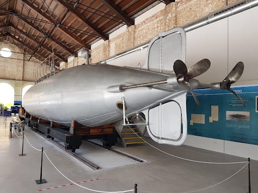 Guía para visitar el Museo Naval de Cartagena y el Submarino Peral