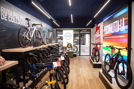 Cu4tro Bikes Sant Cugat: tienda y taller TREK