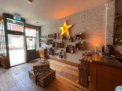 Fatclay Pottery: workshops and ceramics in Southsea