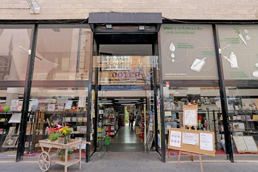 BELLES ARTS BOTER: materiales artísticos en Badalona