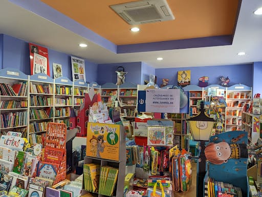 Librería Iuvenis: literatura infantil y juvenil en Torrejón