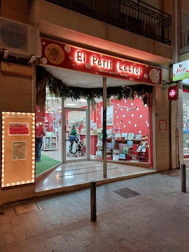 El Petit Lector: librería infantil y talleres en San Vicente