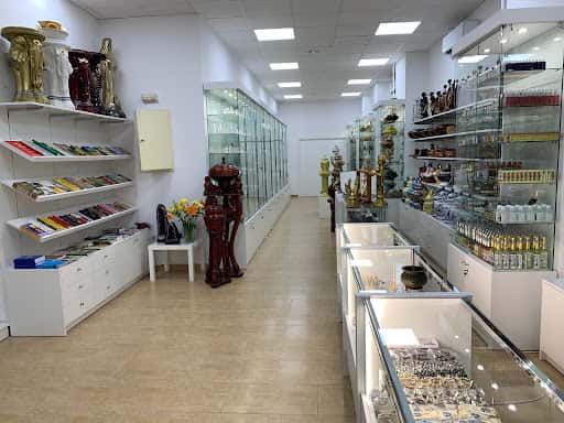 ESPACIO MÍSTICO: minerales e incienso en Santa Cruz