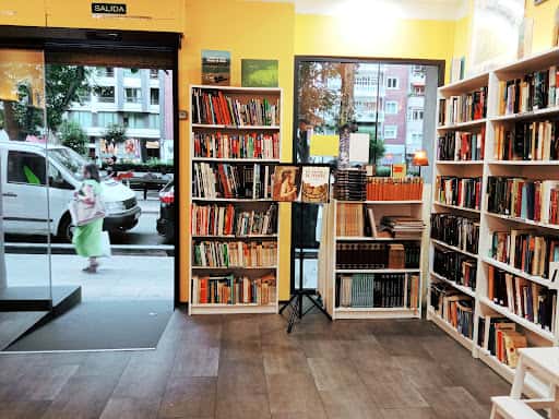 Librería LaRebelde: segunda mano en Santander
