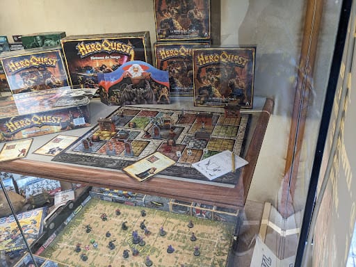 FRIKI PLANET: cómics y Warhammer en Badalona