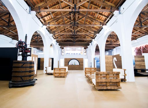 Guía para visitar el Centro del Vino y la Sal en Chiclana