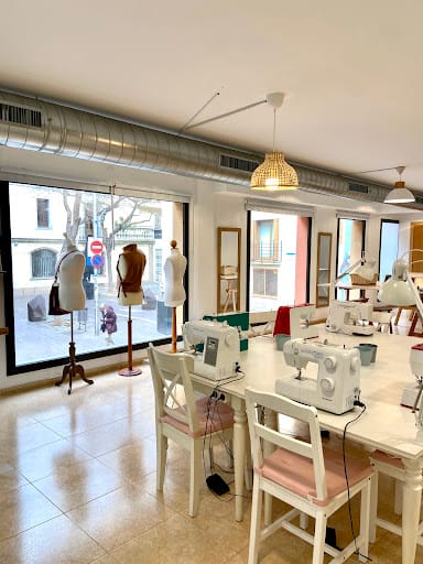 Le Crochet Costura: costura creativa y ropa vintage en Sant Boi