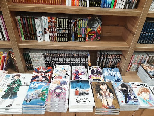 POW! COMICS: cómics y manga en Vilanova