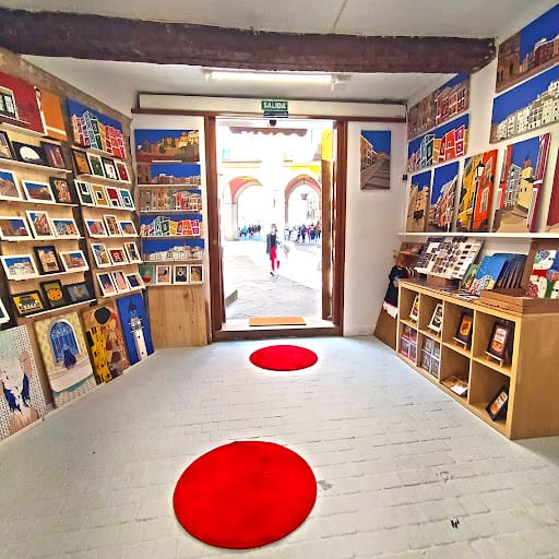 Colores Cuenca: ilustración y souvenirs originales