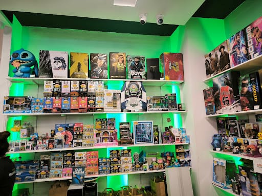 FreakWorld Las Arenas: figuras y coleccionables
