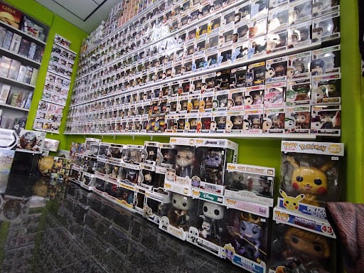 TIERRA MEDIA: juegos y figuras en Jerez