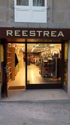 Reestrea, ropa de segunda mano en Ourense