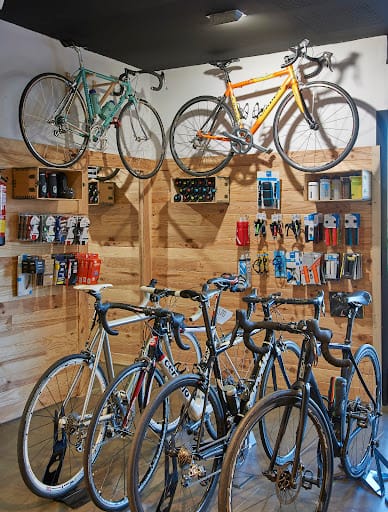 OBRADOR CYCLIST CULTURE: taller de bicis en Sant Cugat