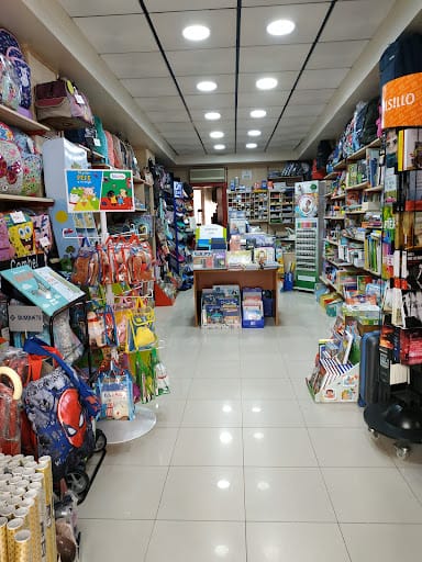 García Garay: Juegos de Mesa y Libros en Alzira