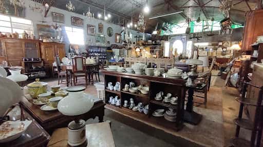 La Plata Antigüedades, objetos vintage en Linares
