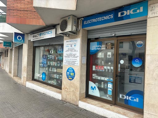 ELECTROTECNICS: reparación de móviles y tecnología en Sant Boi