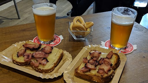 Bar BierLab: cerveza artesanal y picoteo en Aranjuez