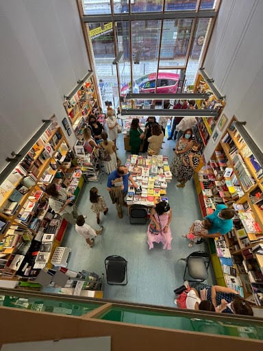 Librería DLibros, selección y trato cercano en Torrelavega