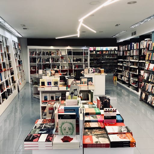 Librería FUTURO imperfecto, libros y cultura en Lorca