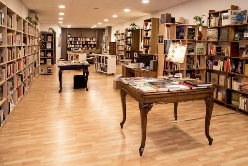 Llibreria Papasseit: libros y cultura en Manresa