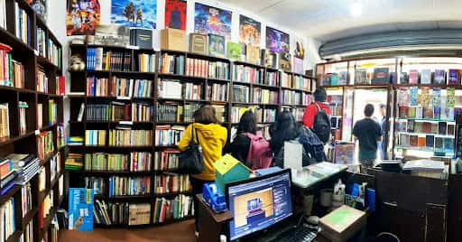 UsedBooks Librería: Libros de segunda mano y café en Cuenca