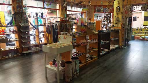 Sándalo Artesanía, variedad artesanal en San Vicente