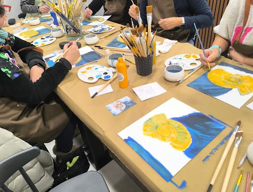 Copa y Color: Enmarcación a medida y arte contemporáneo