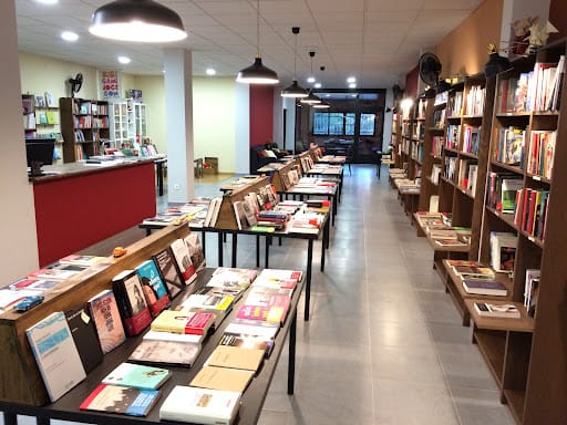 Detroit Llibres: libros, vinilos y papelería en Alcoy