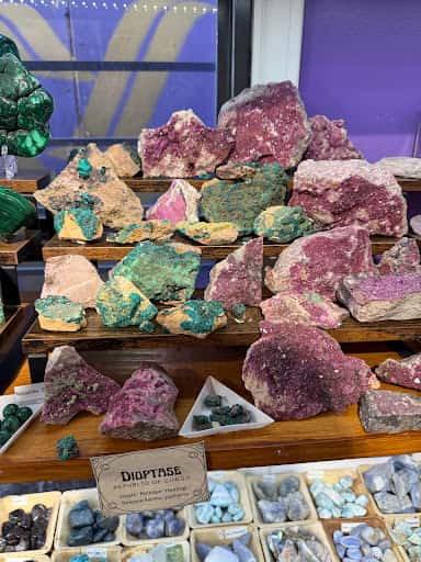 Shiny Things For Shiny People: Crystals on South Lamar