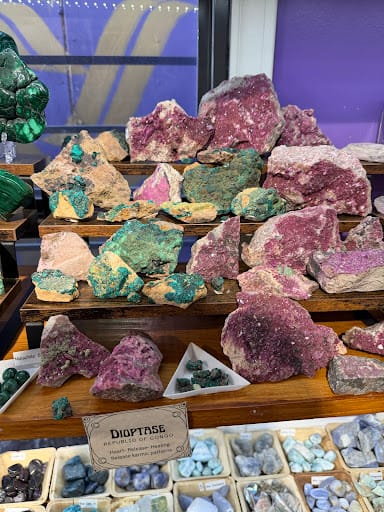 Shiny Things For Shiny People: Crystals on South Lamar