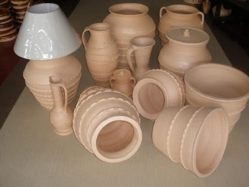 Hornos de leña y alfarería tradicional en Alfarería Rosa
