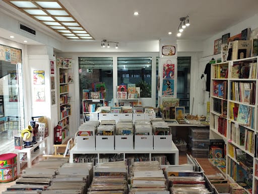 Sirnilan Cómics: tebeos y juegos en Majadahonda