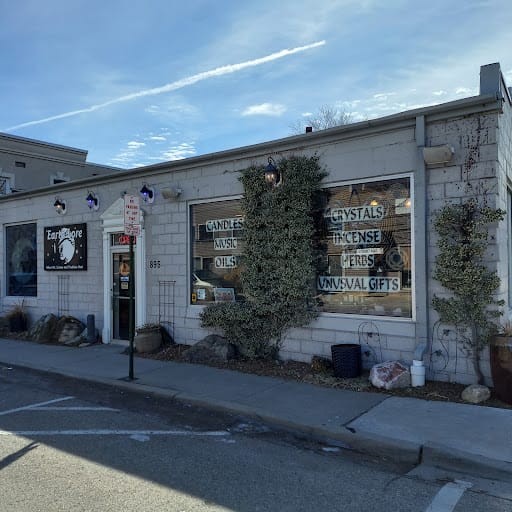 Earth Lore: metaphysical supplies in Plymouth