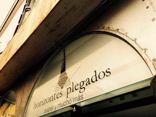 Horizontes Plegados: encuadernación en Triana