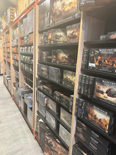 Goblintrader GTS Central: juegos y Gunpla