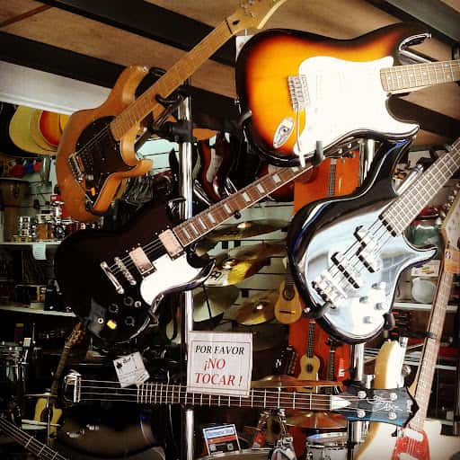 Musicians HOUSE: instrumentos y reparaciones