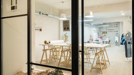 La U mutante: talleres creativos en Salamanca