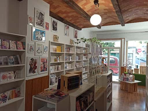 Nekomics: cómics, juegos de mesa y botánica en Huelva
