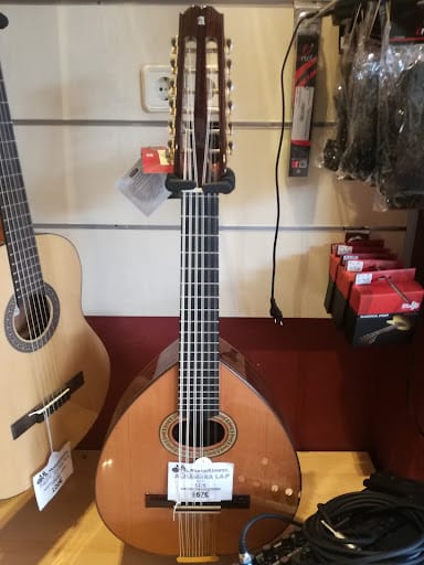 Musical Linares: instrumentos, taller y academia en Linares