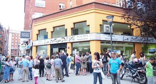 LA BOTTEGA DELL'ARTE BURGOS: tienda y galería