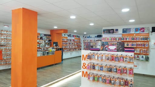 M&M Accesorios Moviles en Alcantarilla