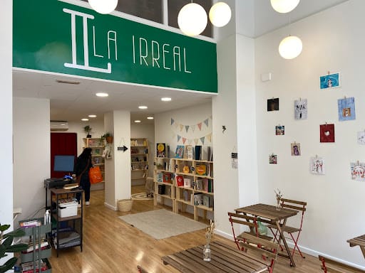 Llibreria La Irreal: lectura y trato cercano en Tortosa