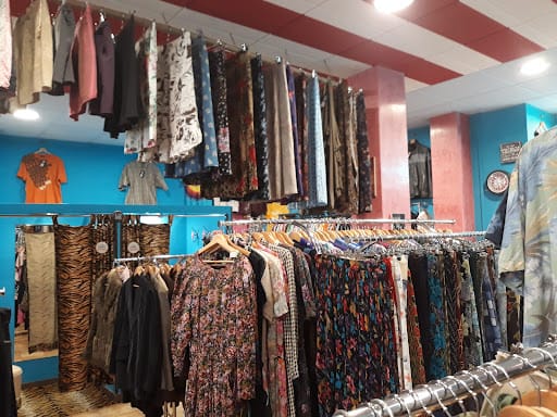 Ropa vintage y venta al kilo en Flamingos Vintage Kilo Reus