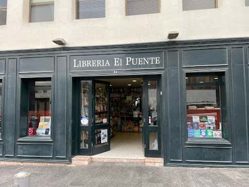Librería El Puente en Arrecife: catálogo y asesoramiento
