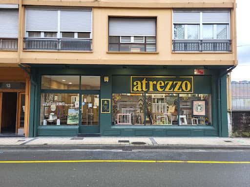 Atrezzo Marko Denda: enmarcación en Irún