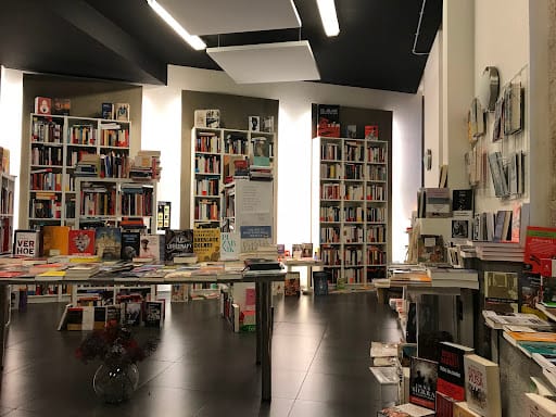 Berbiriana: libros y café en la Ciudad Vieja